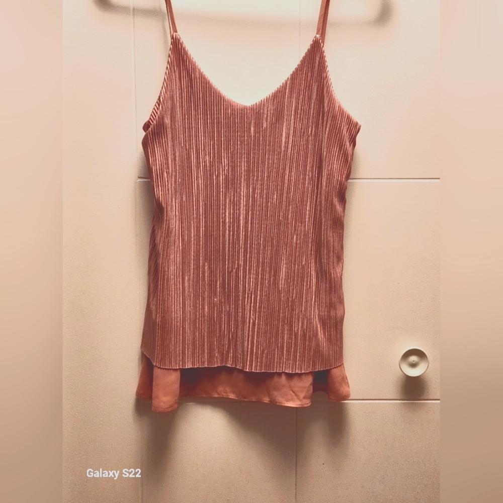 Pink tank top